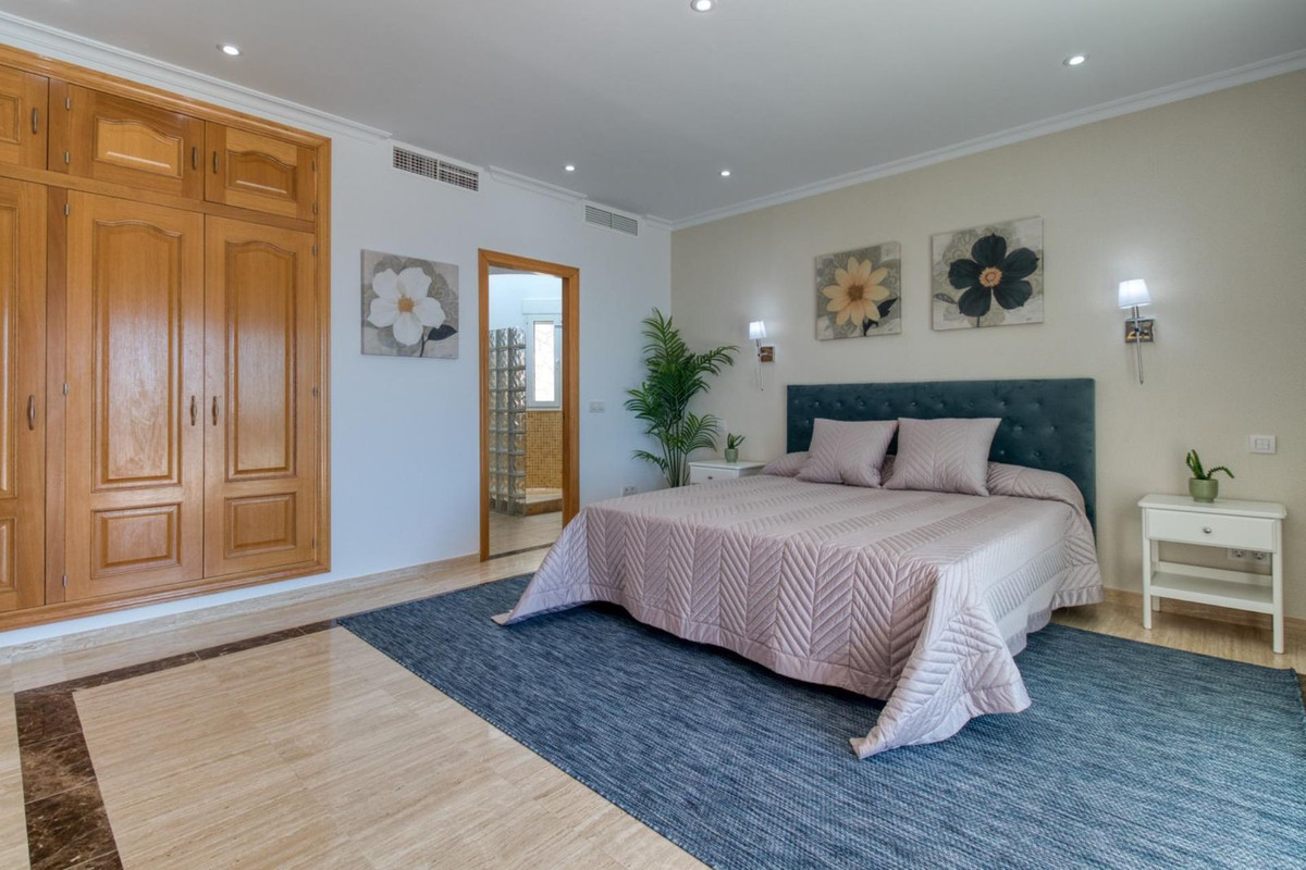 Se vende Villa - Chalet de 7 dormitorios en Costa Del Sol, Málaga, España