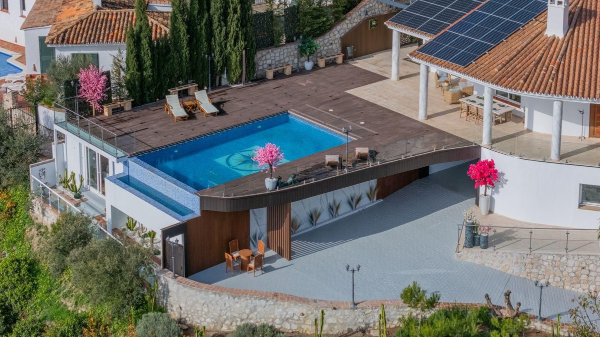 Se vende Villa - Chalet de 7 dormitorios en Costa Del Sol, Málaga, España