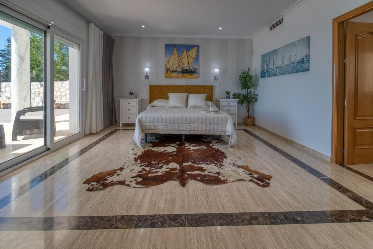 Se vende Villa - Chalet de 7 dormitorios en Costa Del Sol, Málaga, España