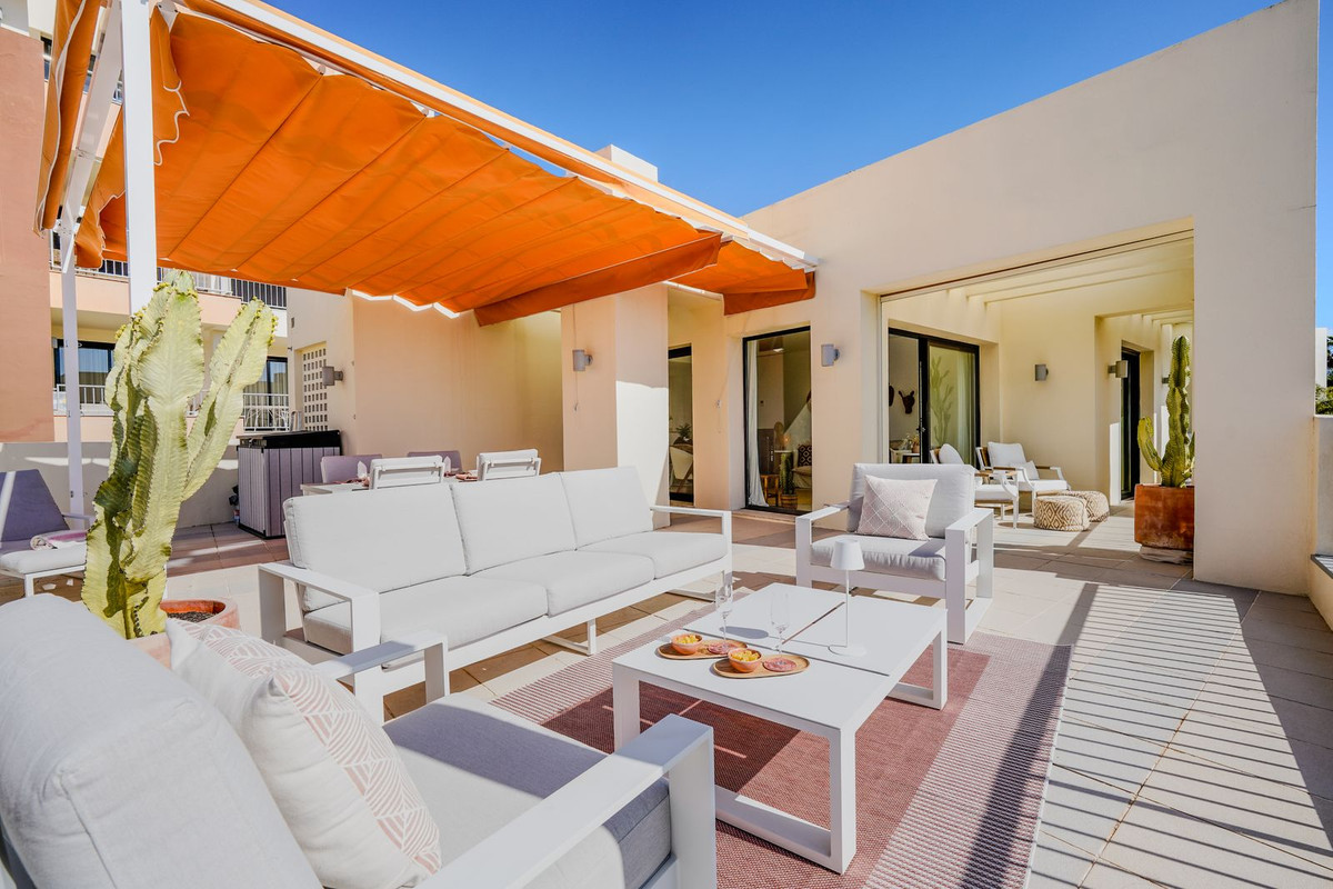 2 Bed Apartment for sale in Altos De Los Monteros Costa Del Sol, Málaga, Spain
