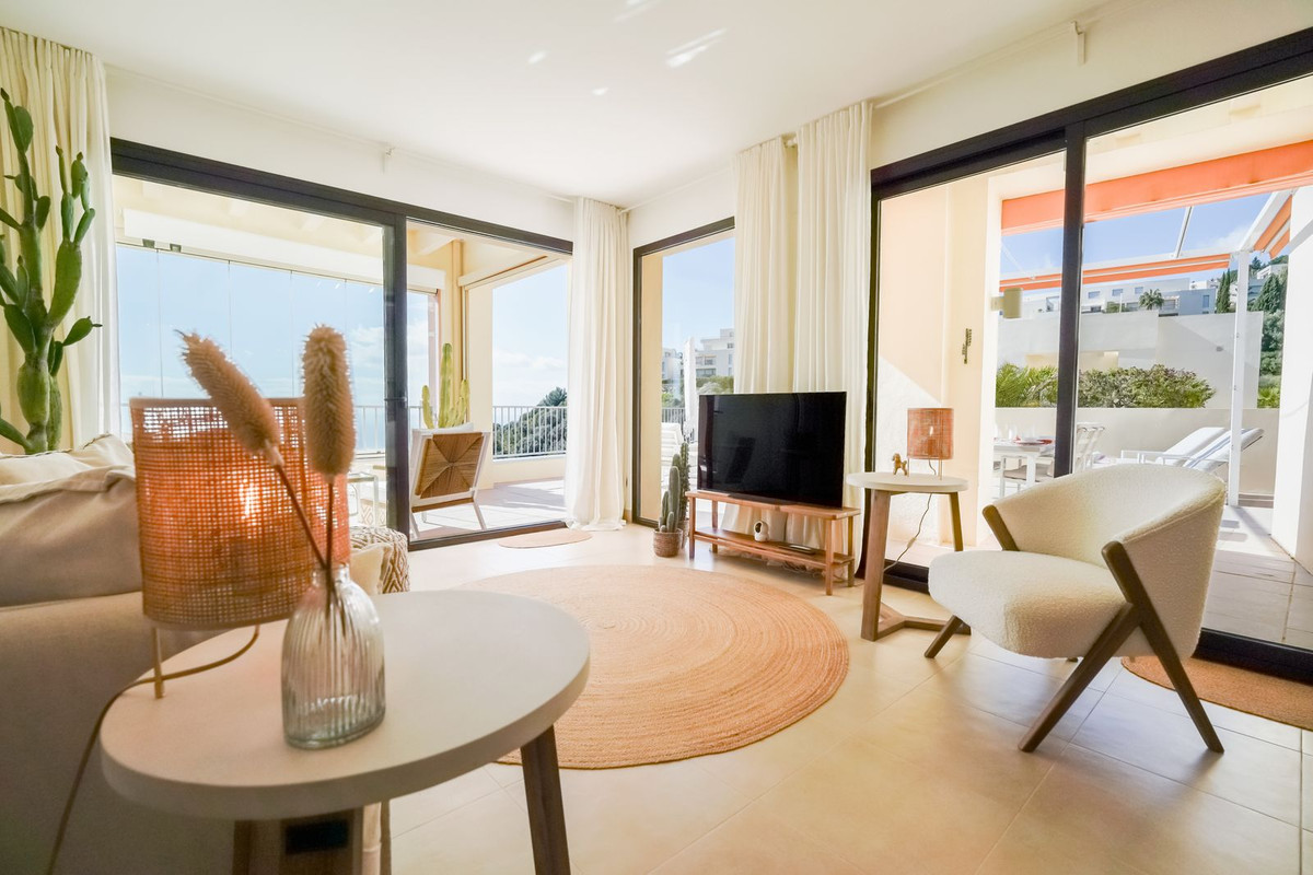 2 Bed Apartment for sale in Altos De Los Monteros Costa Del Sol, Málaga, Spain