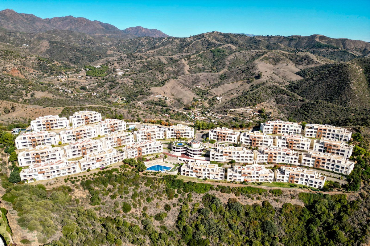2 Bed Apartment for sale in Altos De Los Monteros Costa Del Sol, Málaga, Spain