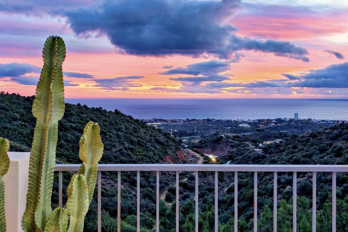 2 Bed Apartment for sale in Altos De Los Monteros Costa Del Sol, Málaga, Spain