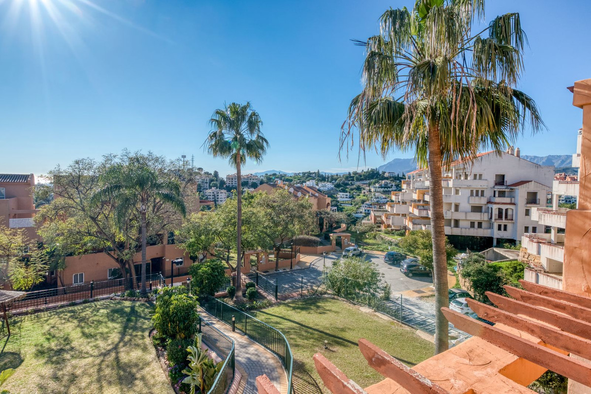 1 Bed Apartment for sale in Elviria Costa Del Sol, Málaga, Spain