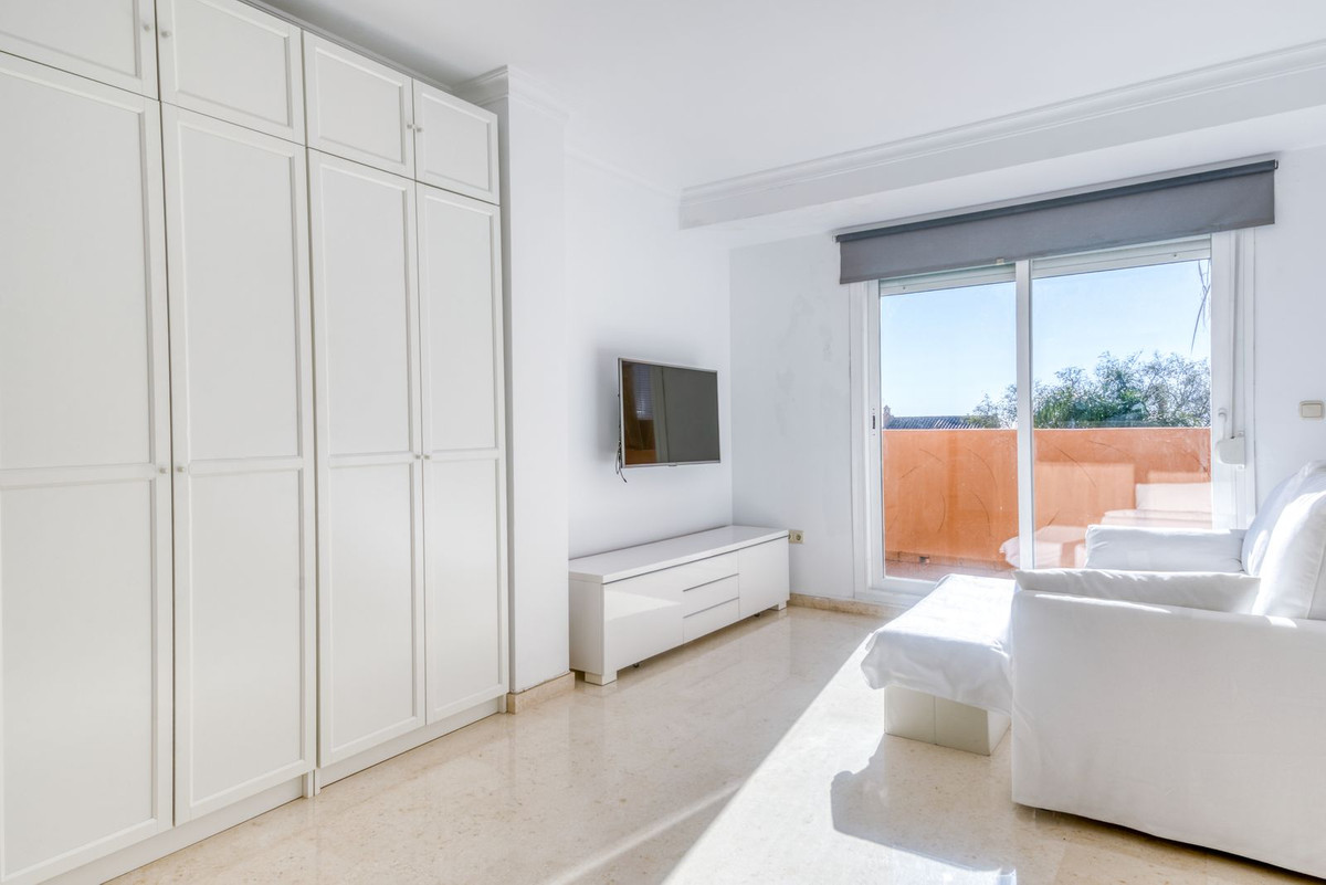 1 Bed Apartment for sale in Elviria Costa Del Sol, Málaga, Spain