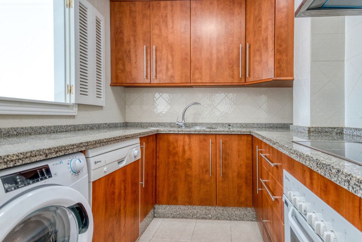 1 Bed Apartment for sale in Elviria Costa Del Sol, Málaga, Spain