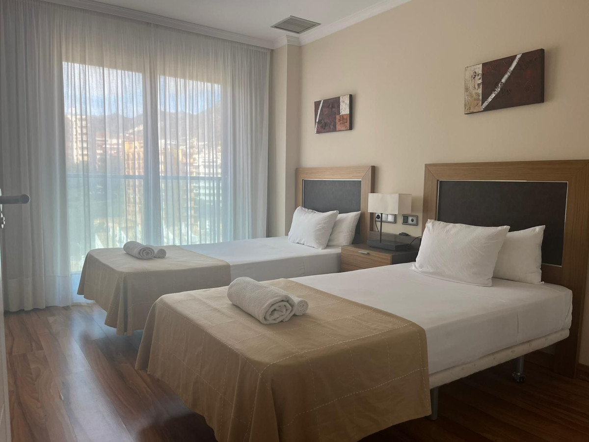 Se vende Apartamento Planta Media de 2 dormitorios en Costa Del Sol, Málaga, España