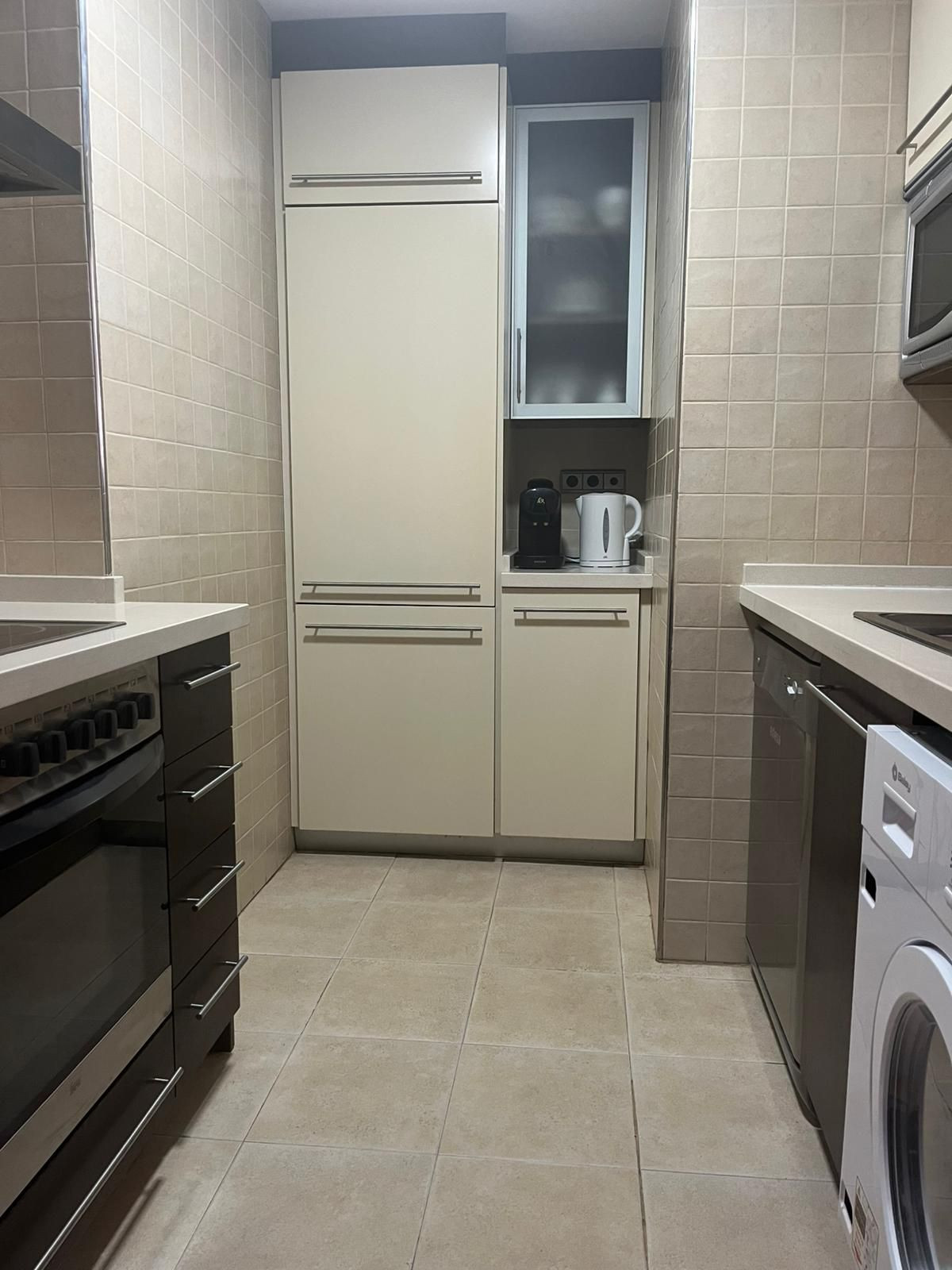 Se vende Apartamento Planta Media de 2 dormitorios en Costa Del Sol, Málaga, España