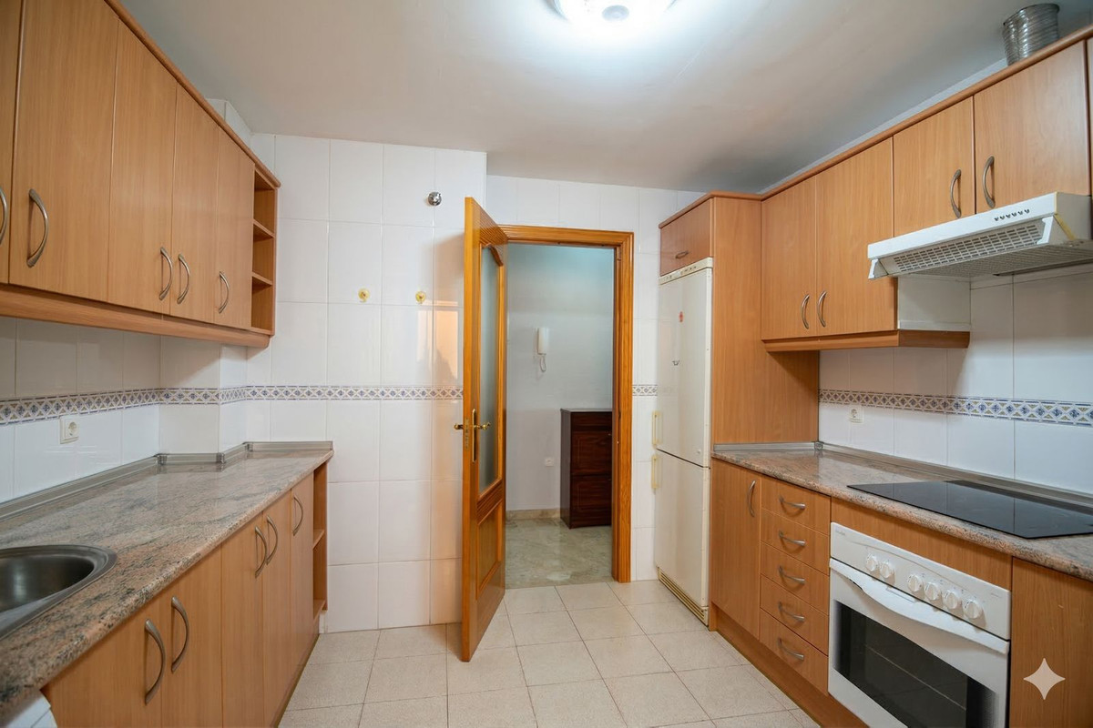 Se vende Apartamento Planta Media de 3 dormitorios en Costa Del Sol, Málaga, España