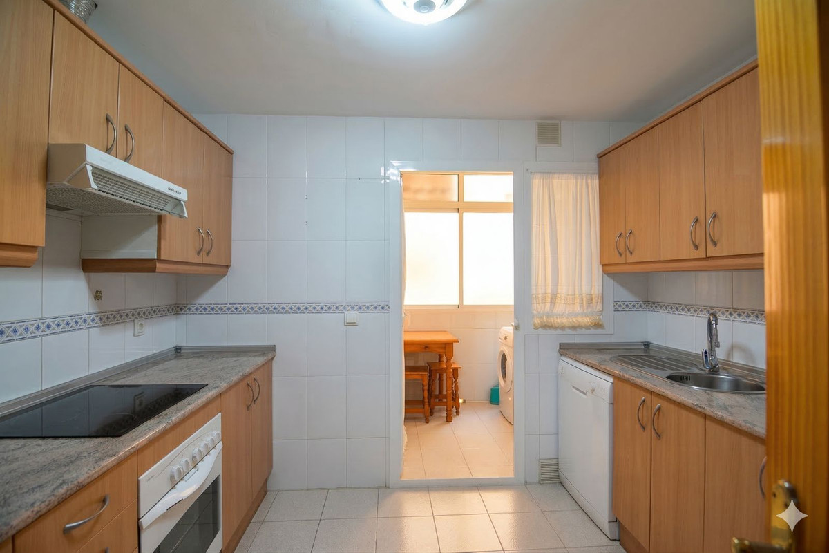 Se vende Apartamento Planta Media de 3 dormitorios en Costa Del Sol, Málaga, España