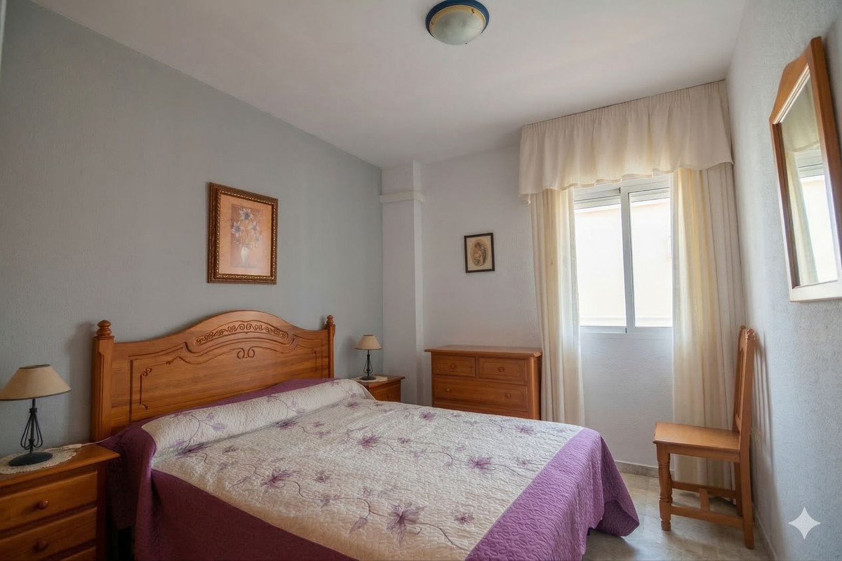 Se vende Apartamento Planta Media de 3 dormitorios en Costa Del Sol, Málaga, España