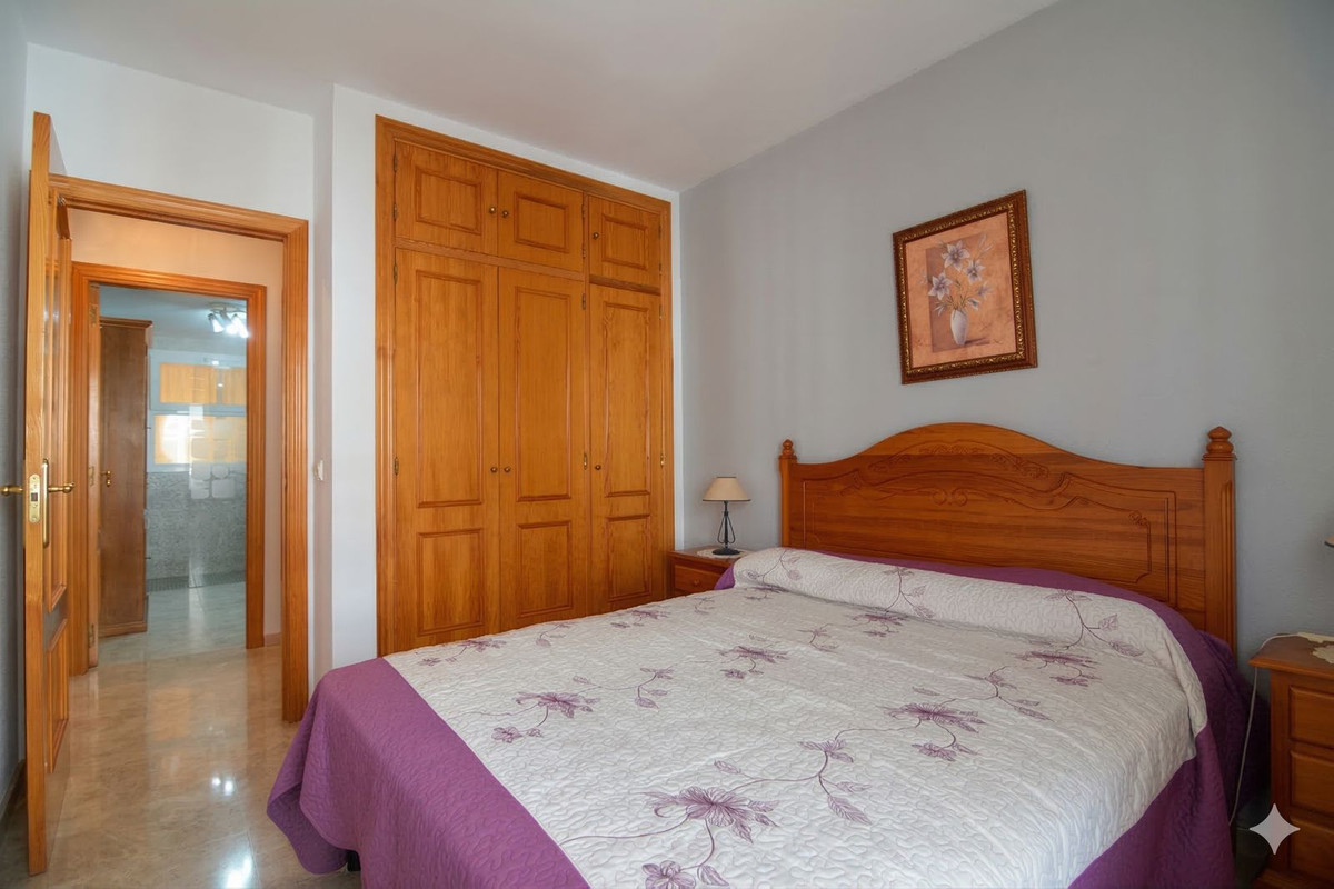 Se vende Apartamento Planta Media de 3 dormitorios en Costa Del Sol, Málaga, España