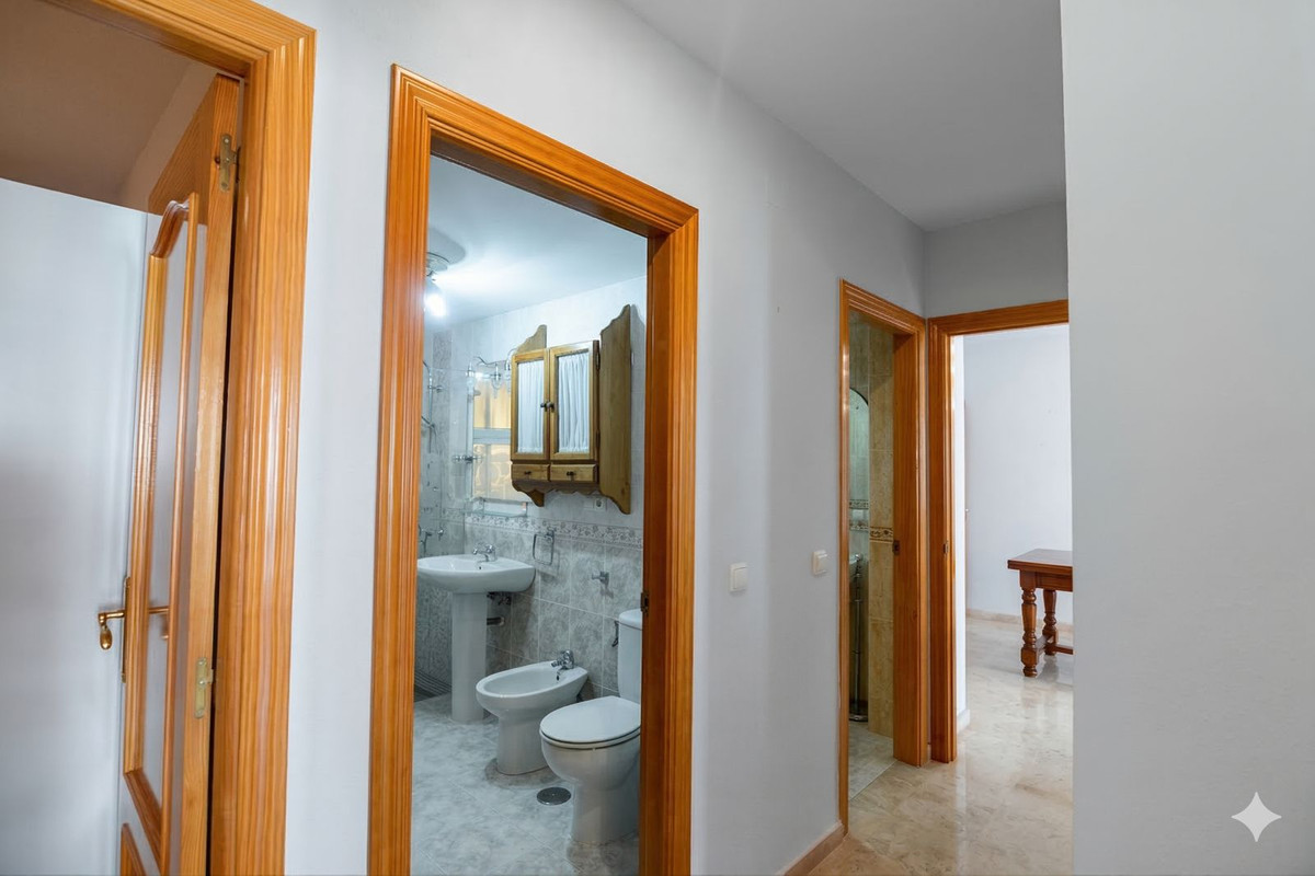Se vende Apartamento Planta Media de 3 dormitorios en Costa Del Sol, Málaga, España