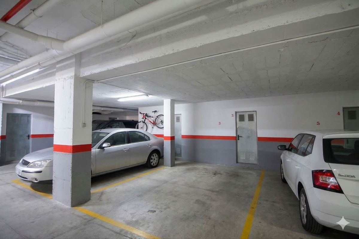Se vende Apartamento Planta Media de 3 dormitorios en Costa Del Sol, Málaga, España