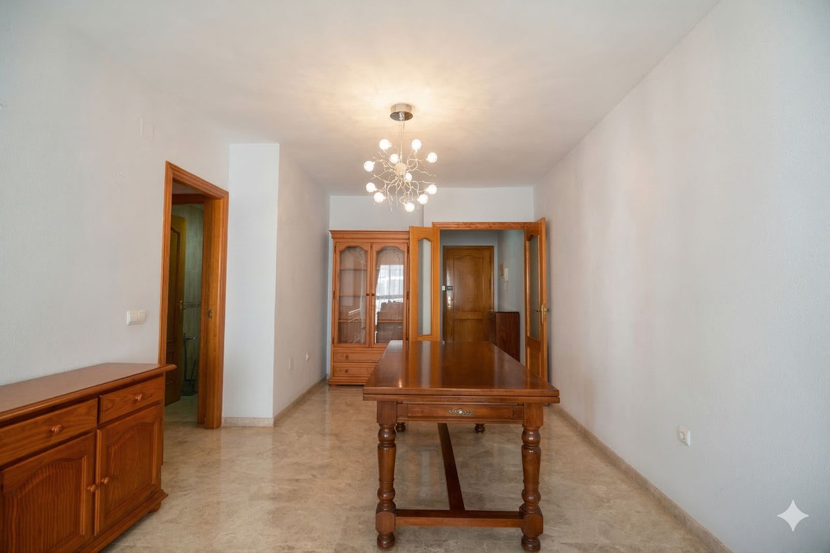 Se vende Apartamento Planta Media de 3 dormitorios en Costa Del Sol, Málaga, España