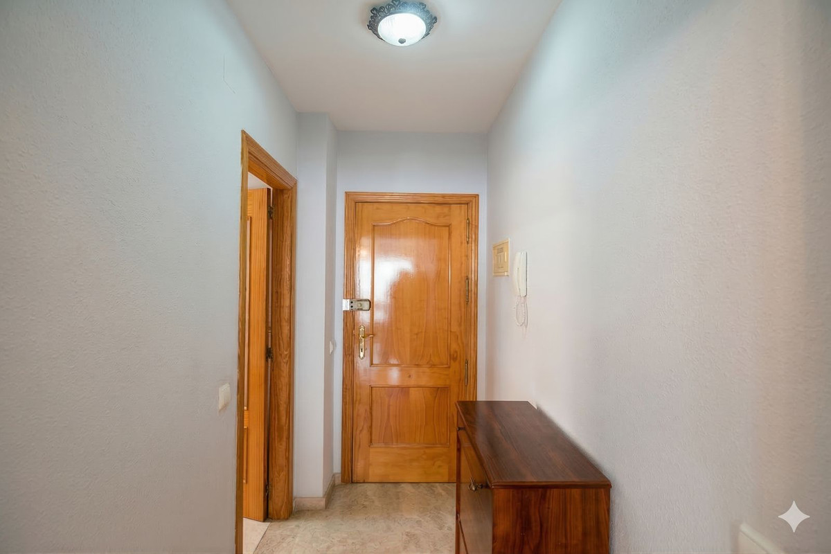 Se vende Apartamento Planta Media de 3 dormitorios en Costa Del Sol, Málaga, España