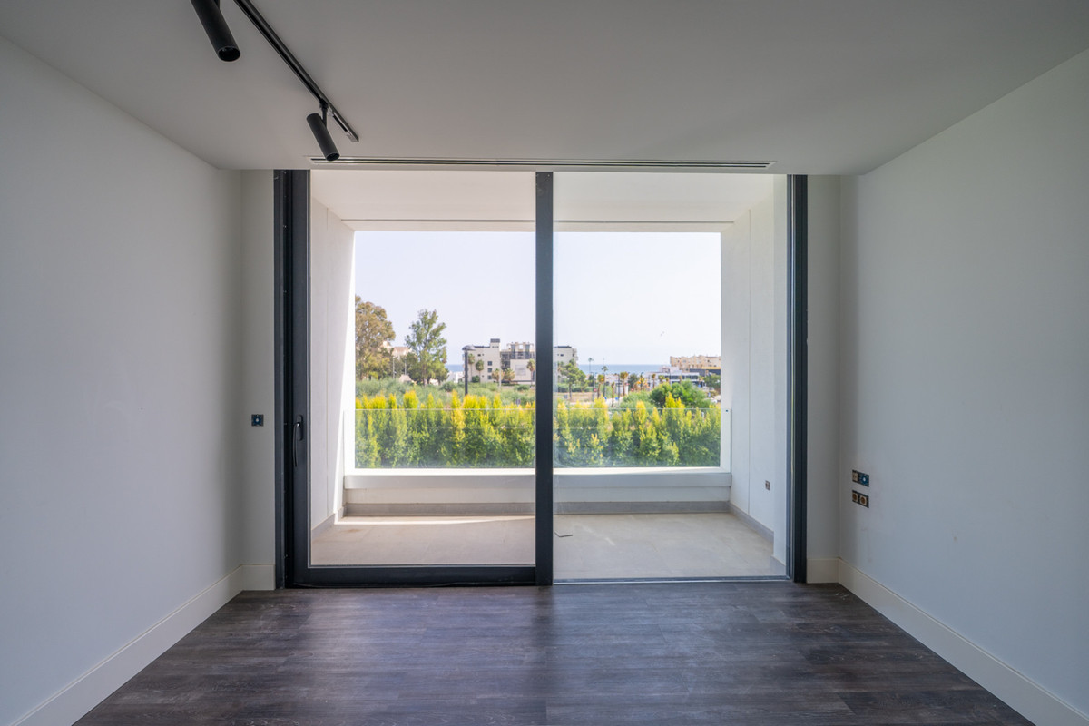 3 Bed Townhouse for sale in Estepona Costa Del Sol, Málaga, Spain