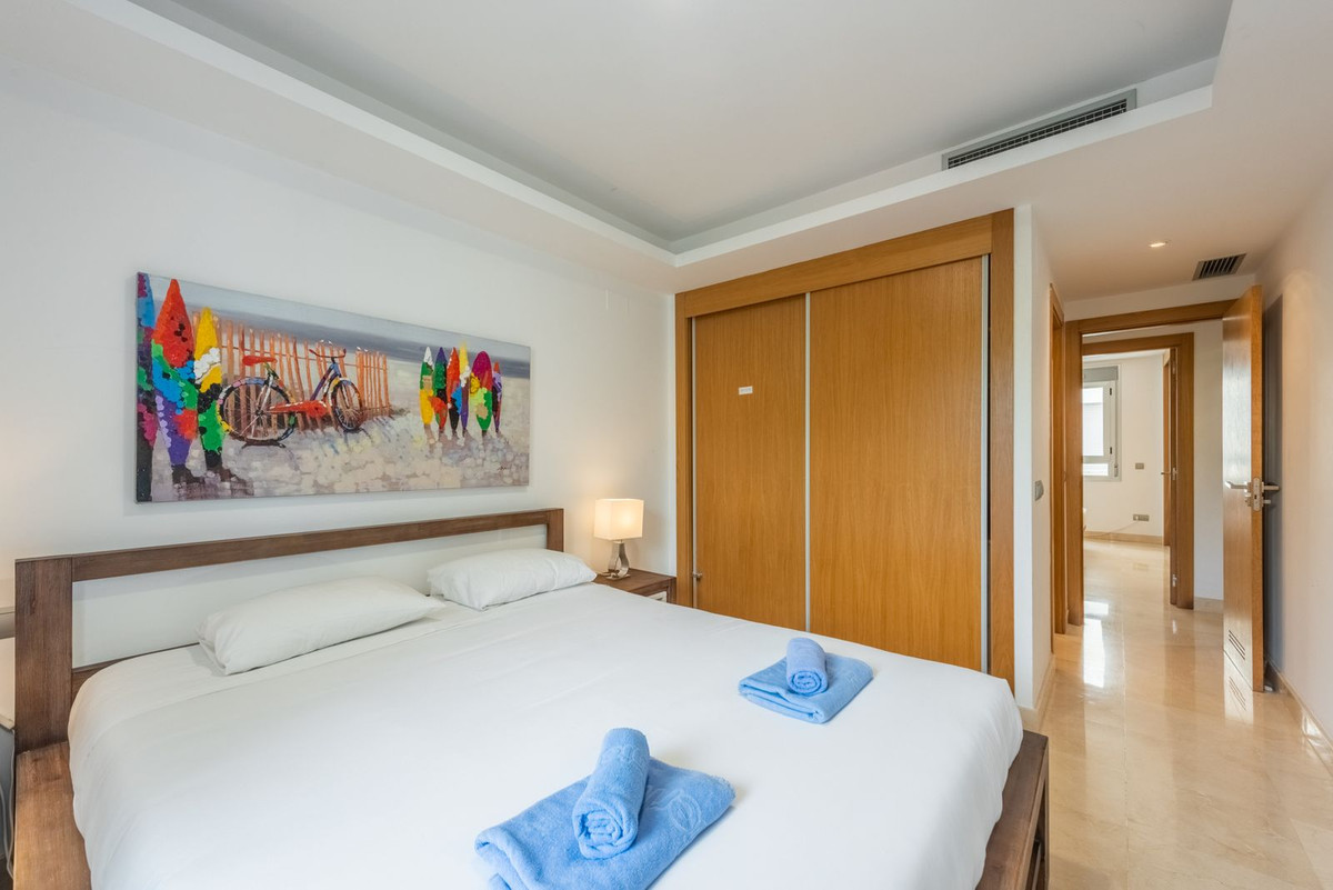 3 Bed Apartment for sale in San Pedro De Alcántara Costa Del Sol, Málaga, Spain