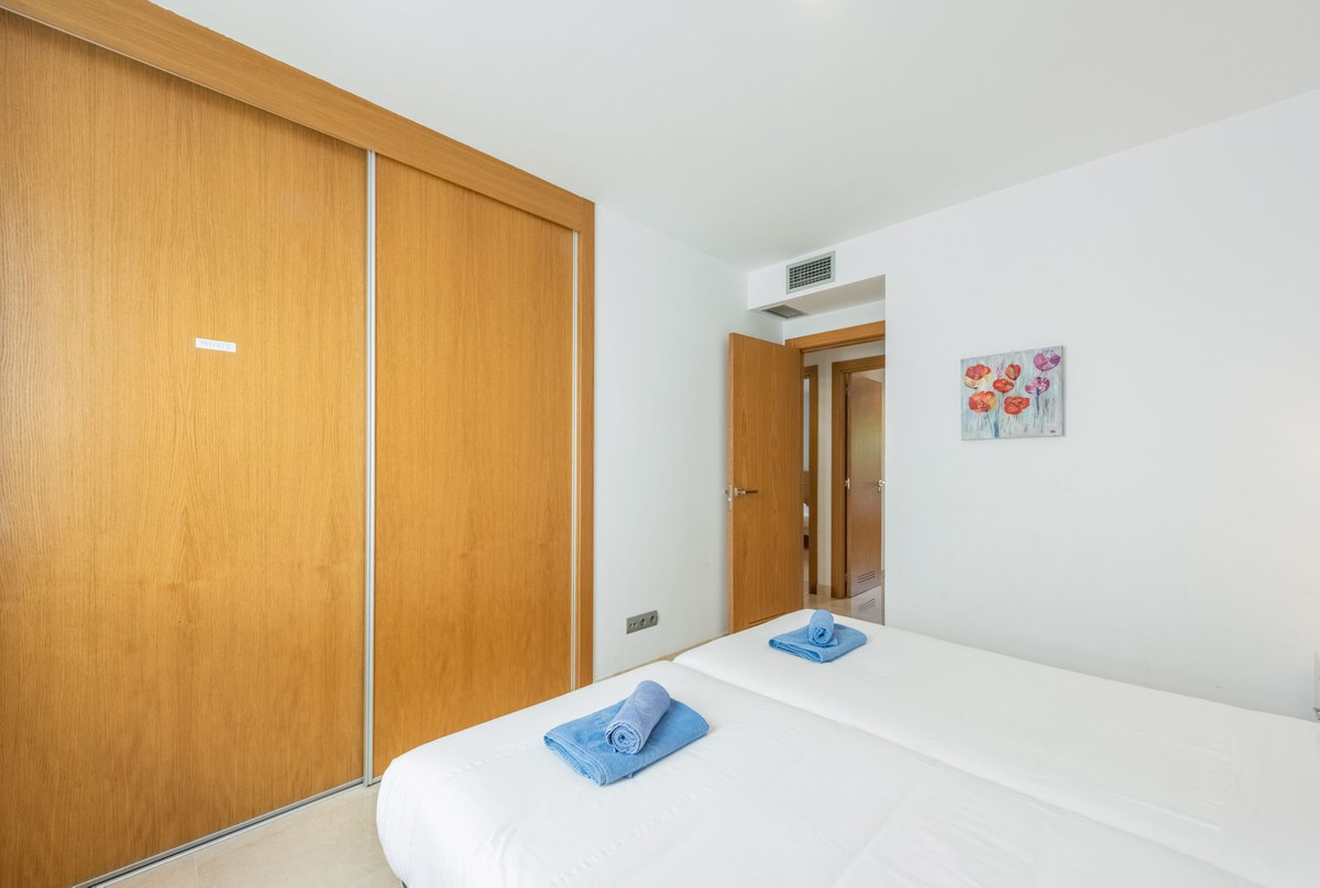 3 Bed Apartment for sale in San Pedro De Alcántara Costa Del Sol, Málaga, Spain