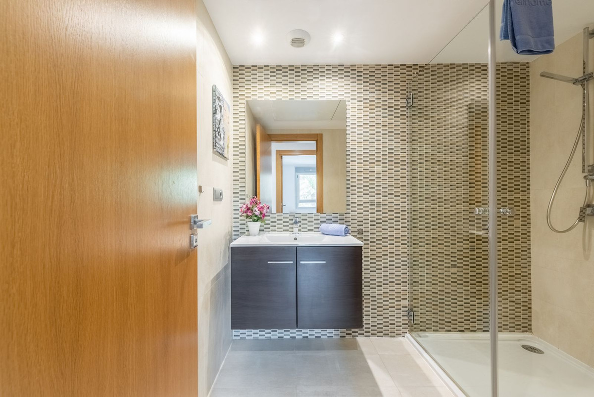 3 Bed Apartment for sale in San Pedro De Alcántara Costa Del Sol, Málaga, Spain