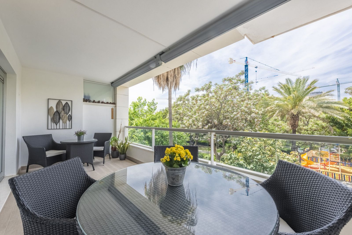 3 Bed Apartment for sale in San Pedro De Alcántara Costa Del Sol, Málaga, Spain