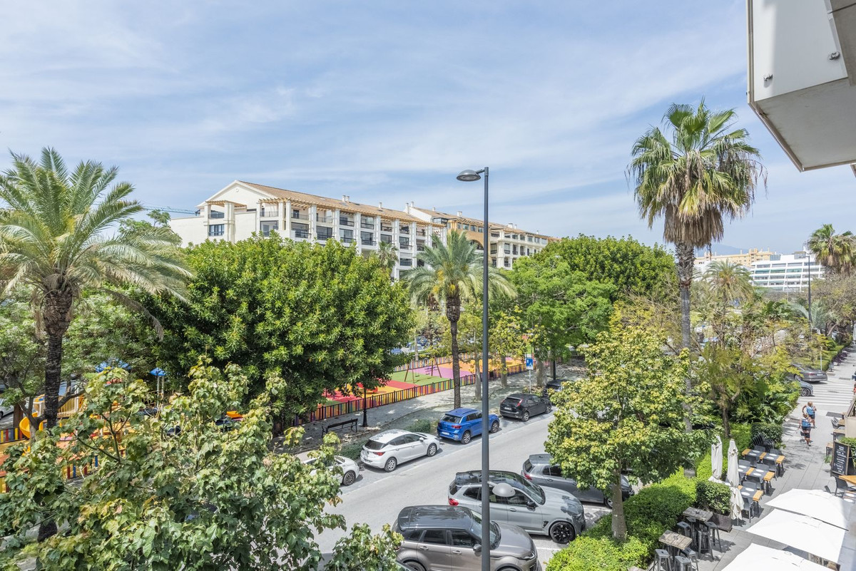 3 Bed Apartment for sale in San Pedro De Alcántara Costa Del Sol, Málaga, Spain