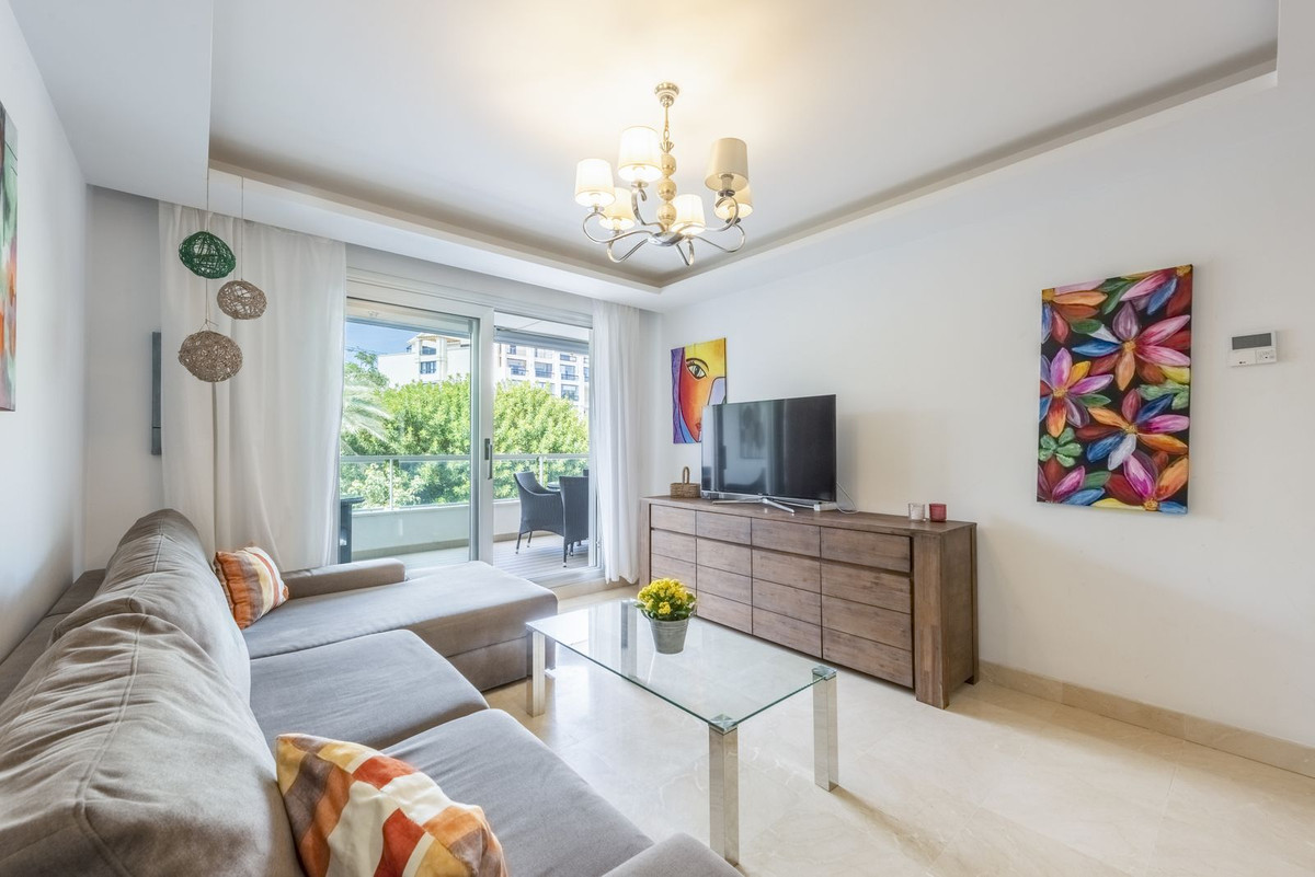 3 Bed Apartment for sale in San Pedro De Alcántara Costa Del Sol, Málaga, Spain