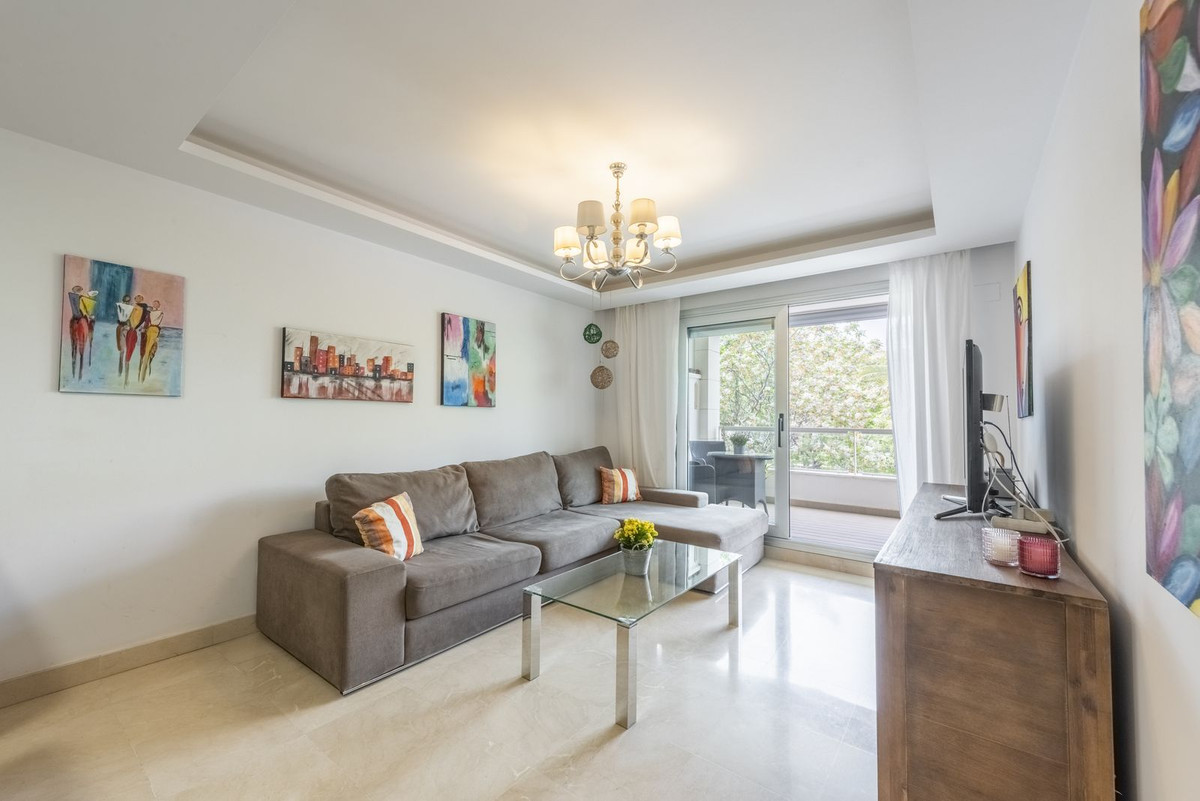 3 Bed Apartment for sale in San Pedro De Alcántara Costa Del Sol, Málaga, Spain
