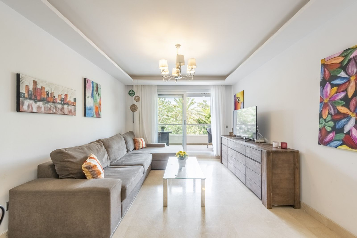3 Bed Apartment for sale in San Pedro De Alcántara Costa Del Sol, Málaga, Spain