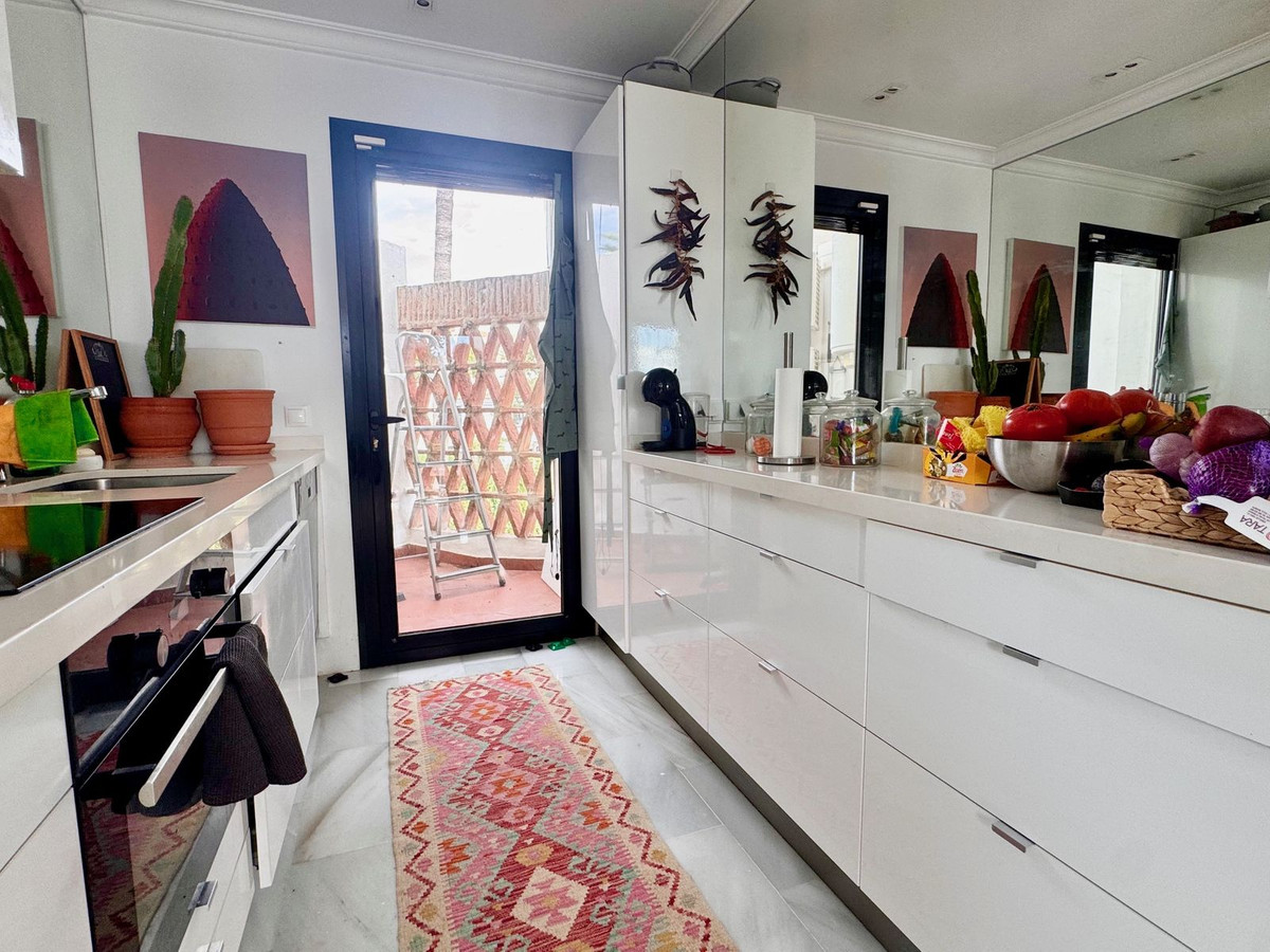 Se vende Apartamento en Planta Última de 2 dormitorios en Costa Del Sol, Málaga, España
