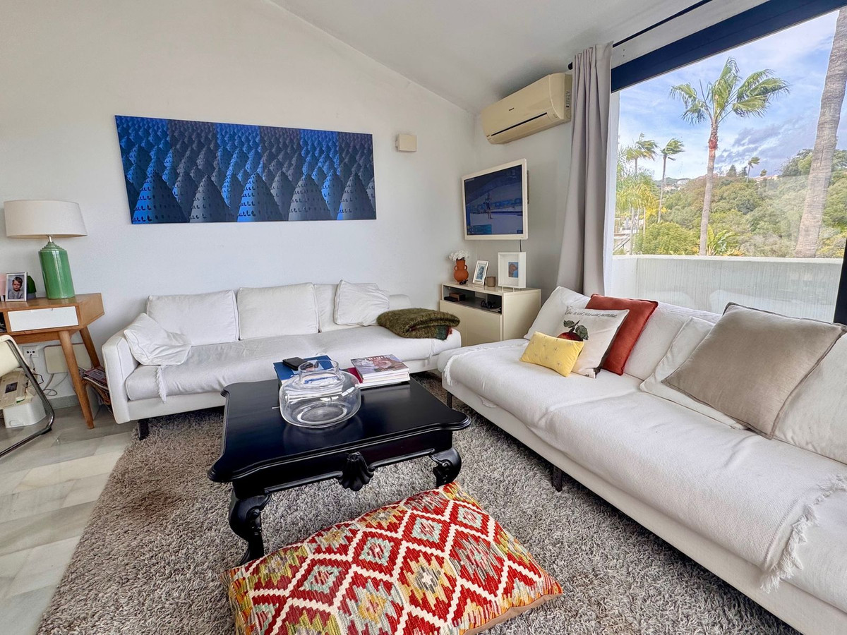 Se vende Apartamento en Planta Última de 2 dormitorios en Costa Del Sol, Málaga, España