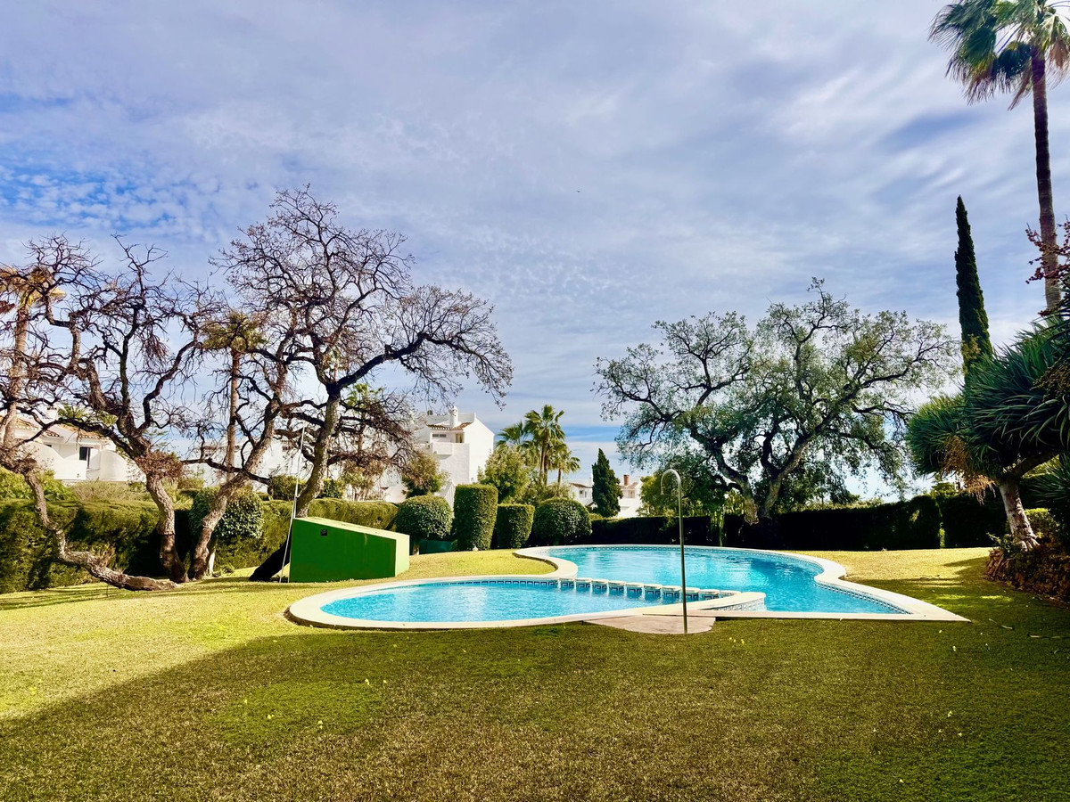 Se vende Apartamento en Planta Última de 2 dormitorios en Costa Del Sol, Málaga, España