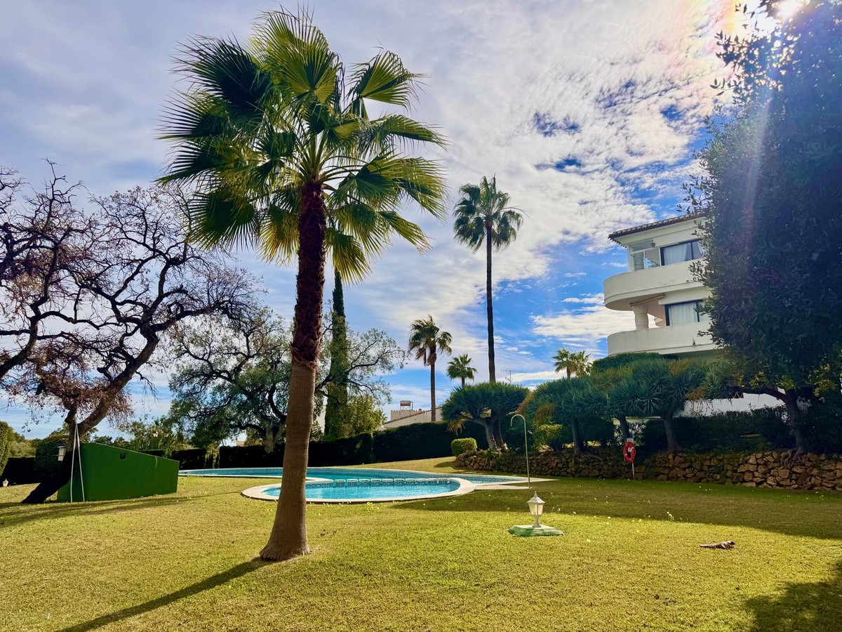 Se vende Apartamento en Planta Última de 2 dormitorios en Costa Del Sol, Málaga, España