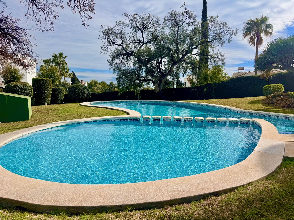 Se vende Apartamento en Planta Última de 2 dormitorios en Costa Del Sol, Málaga, España