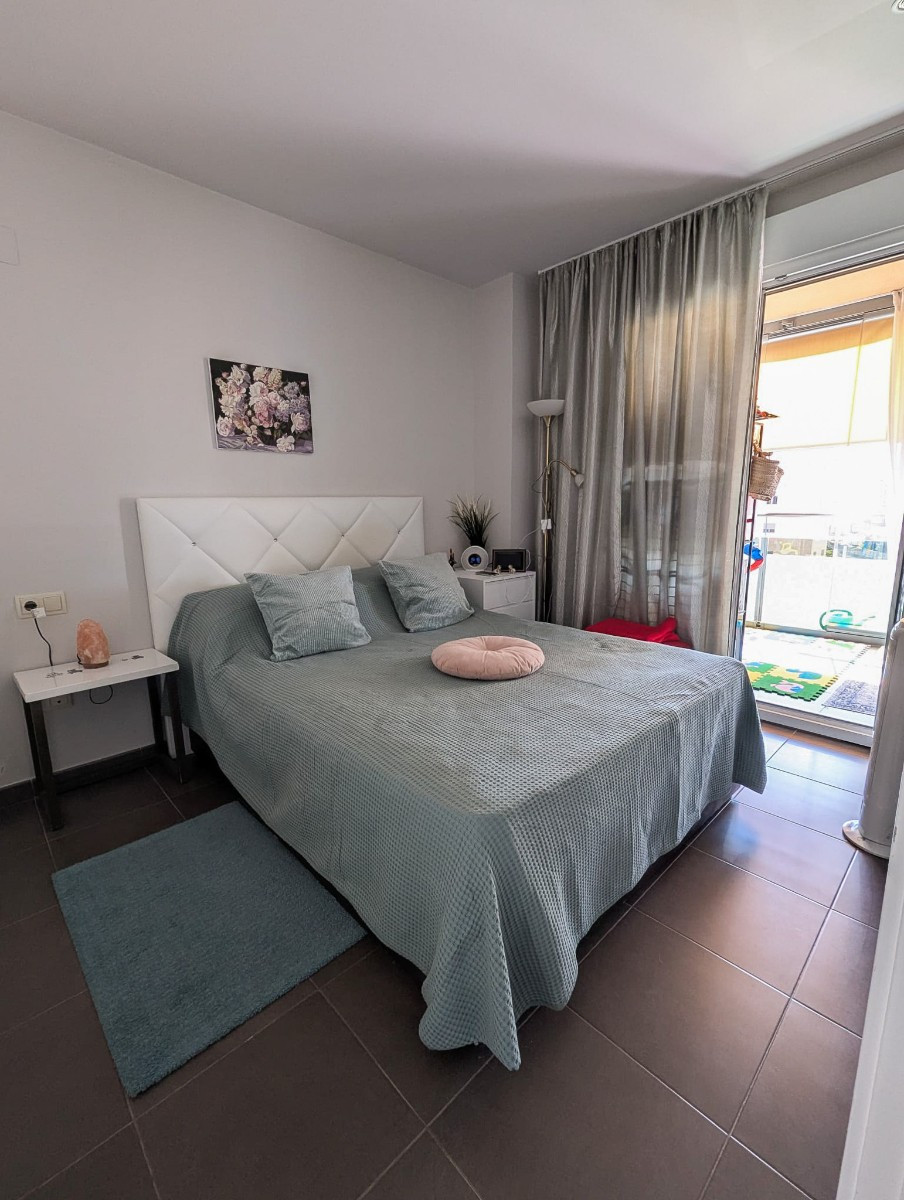 Se vende Apartamento Planta Media de 2 dormitorios en Costa Blanca, Alicante, España