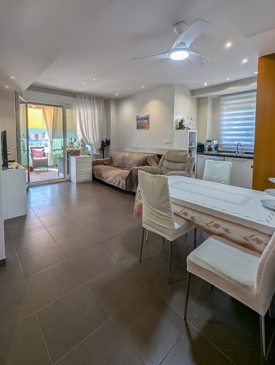 Se vende Apartamento Planta Media de 2 dormitorios en Costa Blanca, Alicante, España