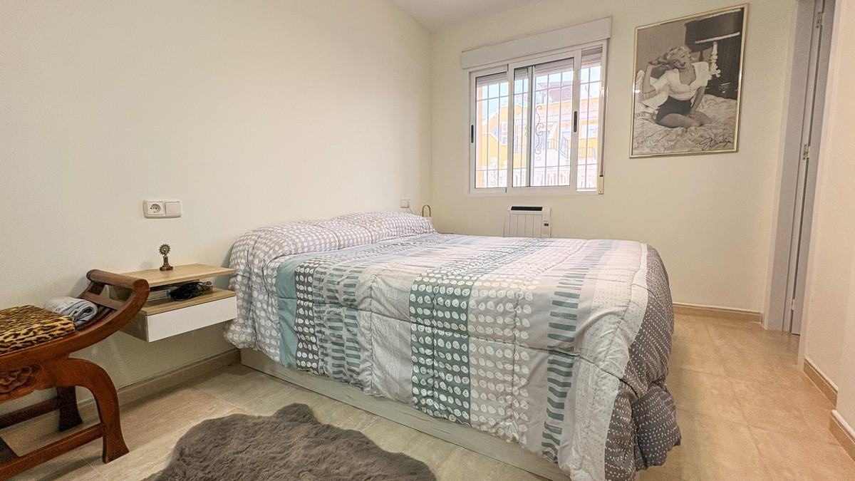 3 Bed Townhouse for sale in Arenales Del Sol Costa Blanca, Alicante, Spain