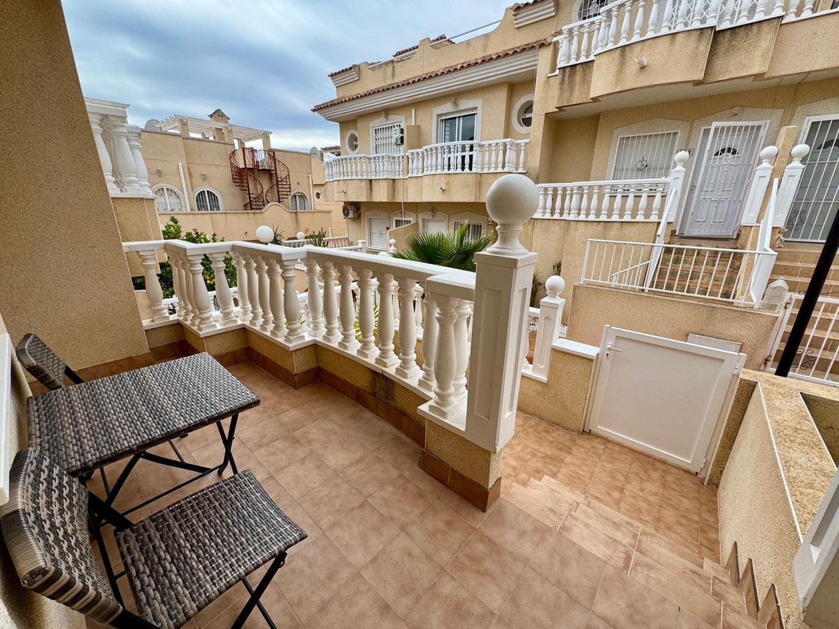 Se vende Adosada de 2 dormitorios en Costa Blanca, Alicante, España