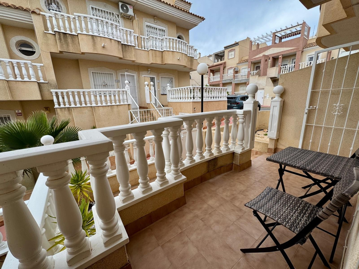 Se vende Adosada de 2 dormitorios en Costa Blanca, Alicante, España
