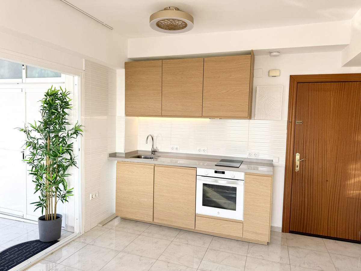 1 Bed Apartment for sale in Marbella Costa Del Sol, Málaga, Spain