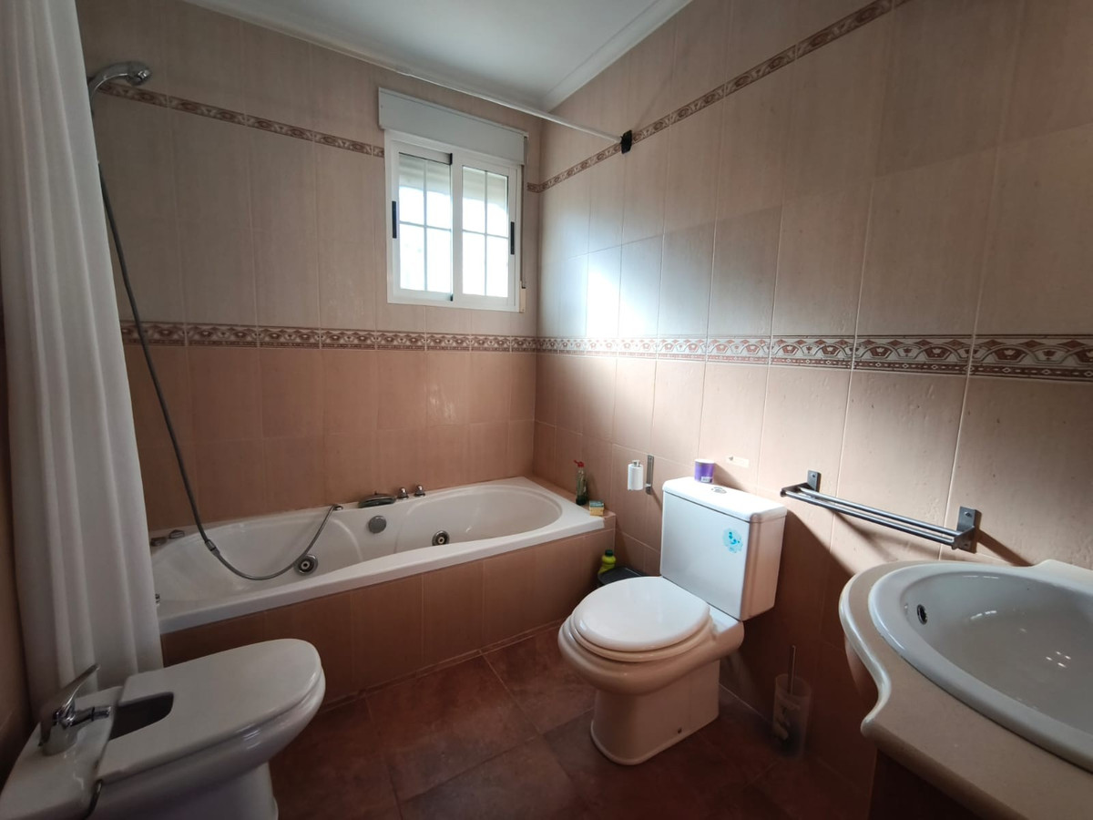 Se vende Villa - Chalet de 3 dormitorios en Costa Blanca, Alicante, España
