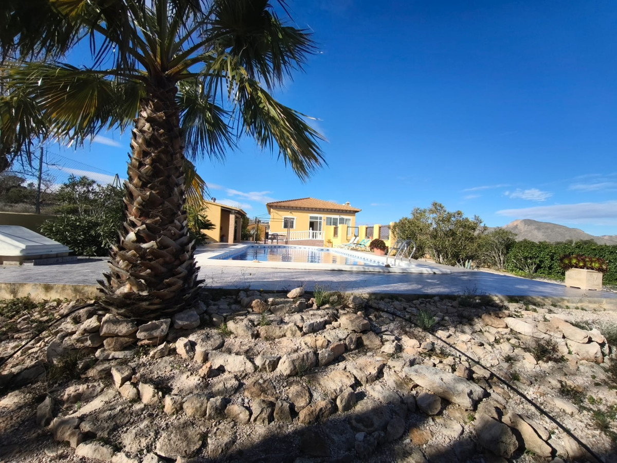 Se vende Villa - Chalet de 3 dormitorios en Costa Blanca, Alicante, España