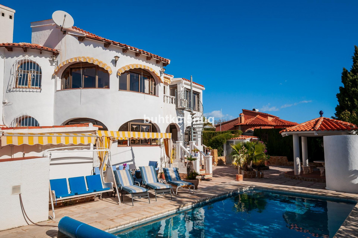 Se vende Villa - Chalet de 3 dormitorios en Costa Blanca, Alicante, España