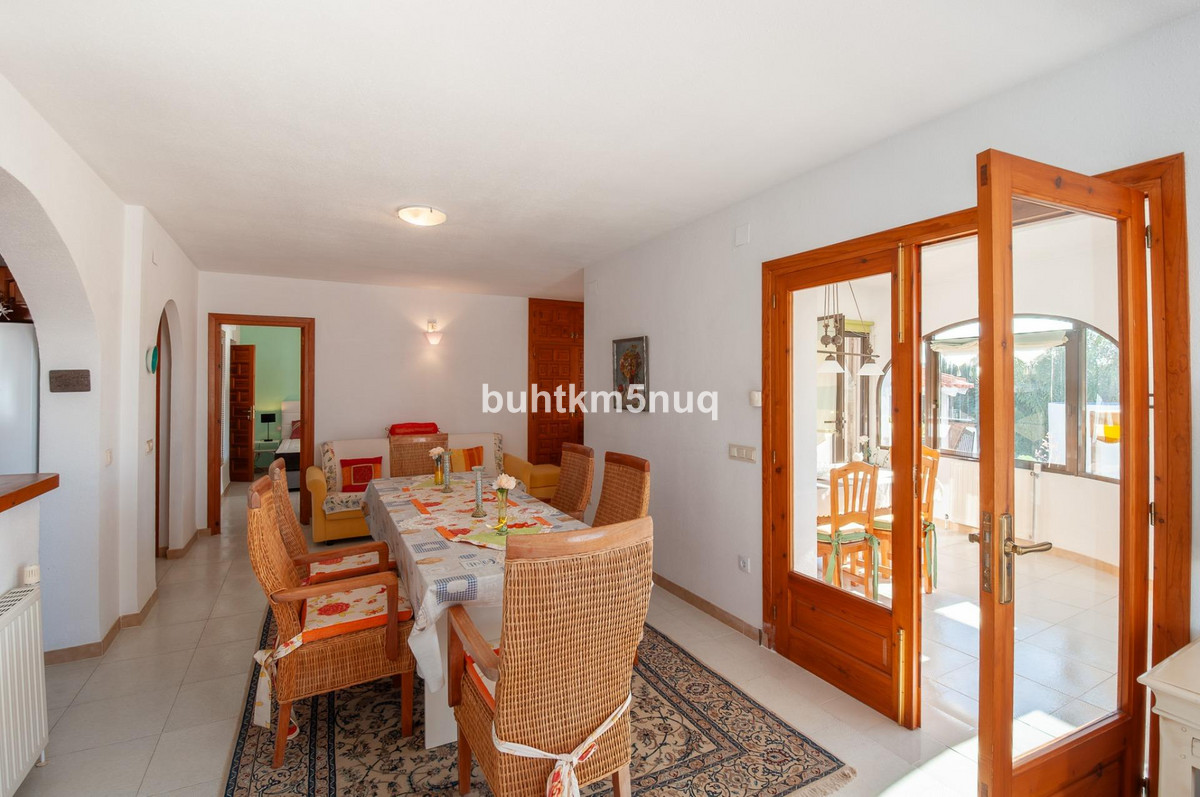 Se vende Villa - Chalet de 3 dormitorios en Costa Blanca, Alicante, España