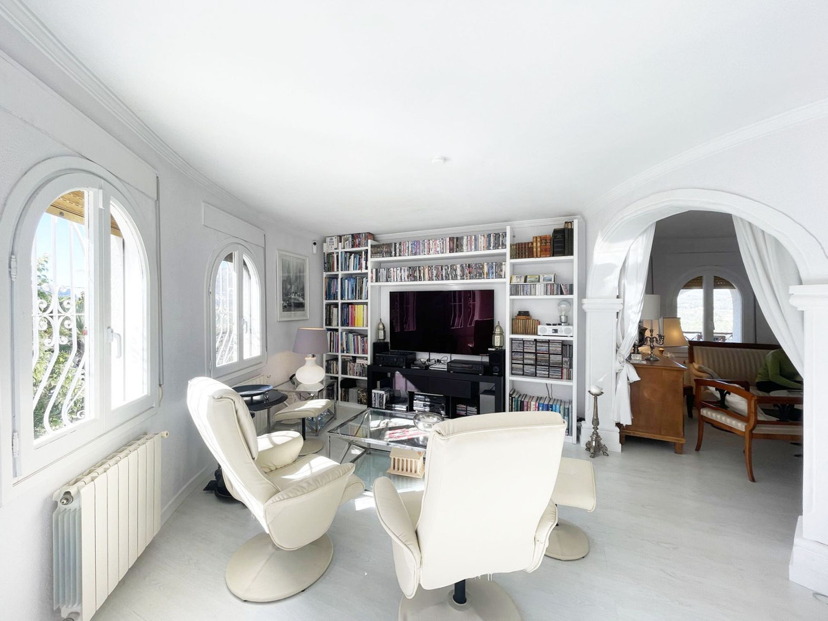 4 Bed Townhouse for sale in Calpe Costa Blanca, Alicante, Spain
