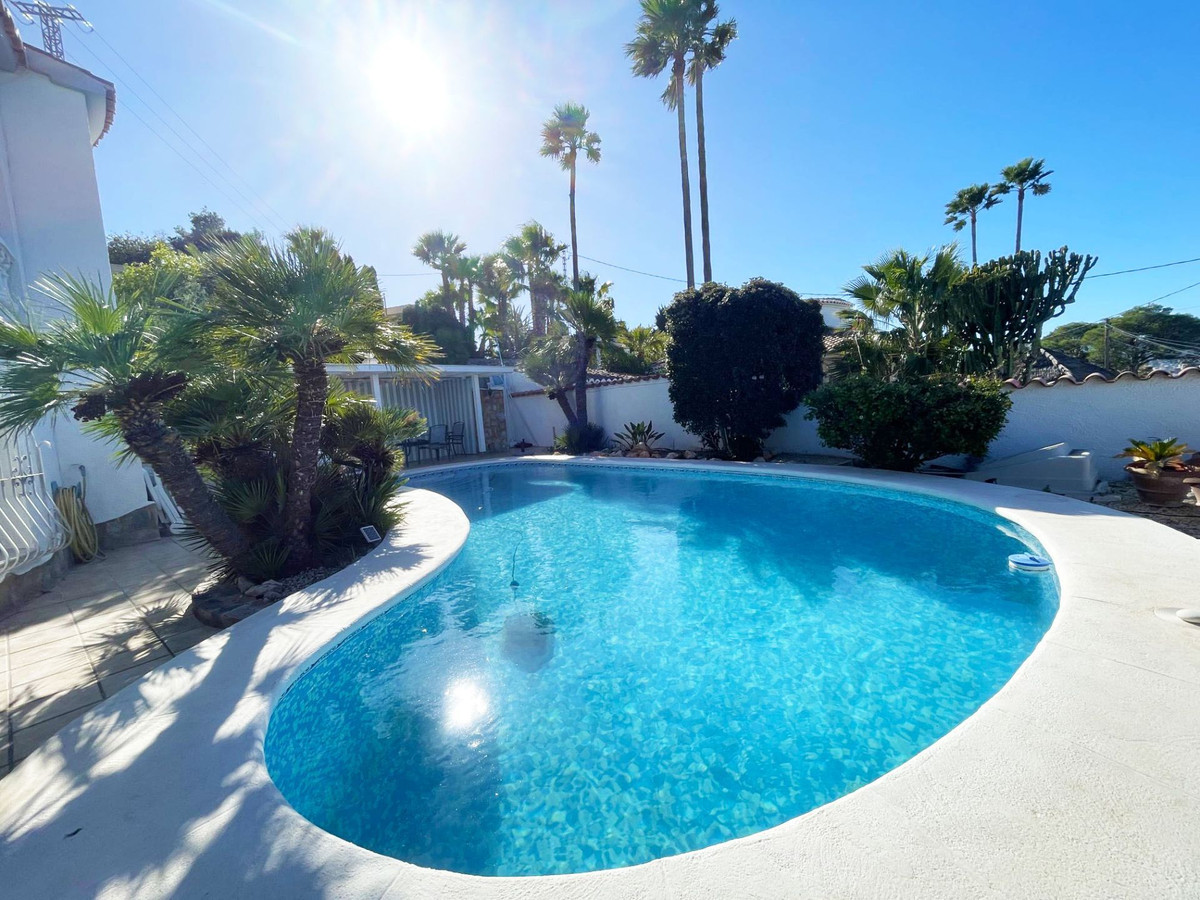 4 Bed Townhouse for sale in Calpe Costa Blanca, Alicante, Spain