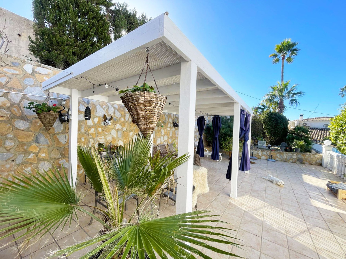 4 Bed Townhouse for sale in Calpe Costa Blanca, Alicante, Spain