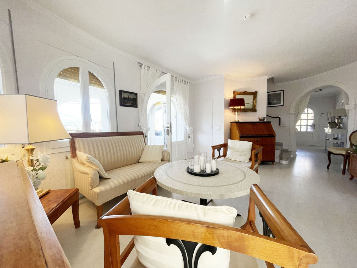 4 Bed Townhouse for sale in Calpe Costa Blanca, Alicante, Spain