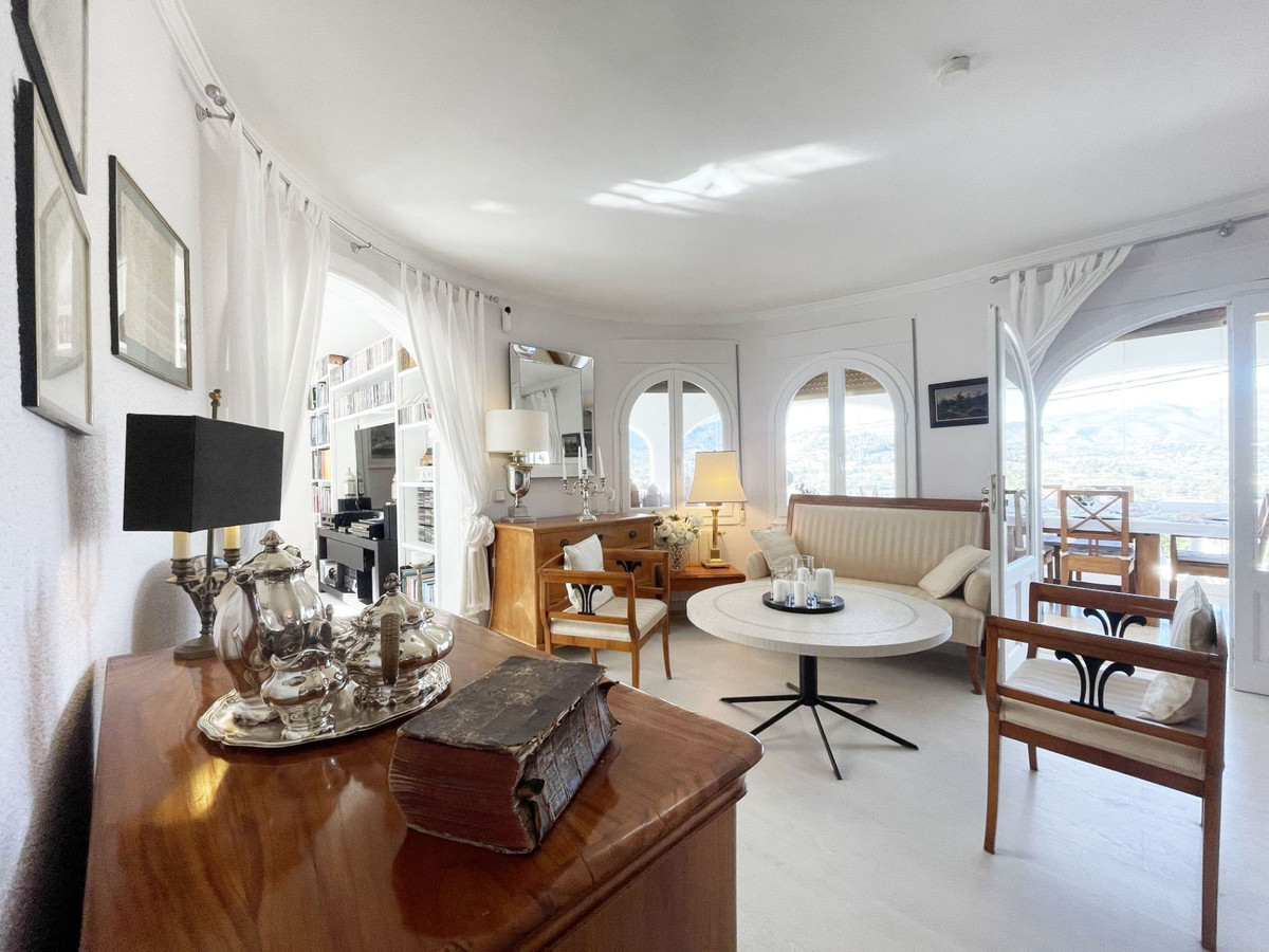 4 Bed Townhouse for sale in Calpe Costa Blanca, Alicante, Spain