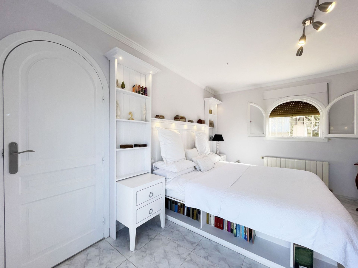 4 Bed Townhouse for sale in Calpe Costa Blanca, Alicante, Spain